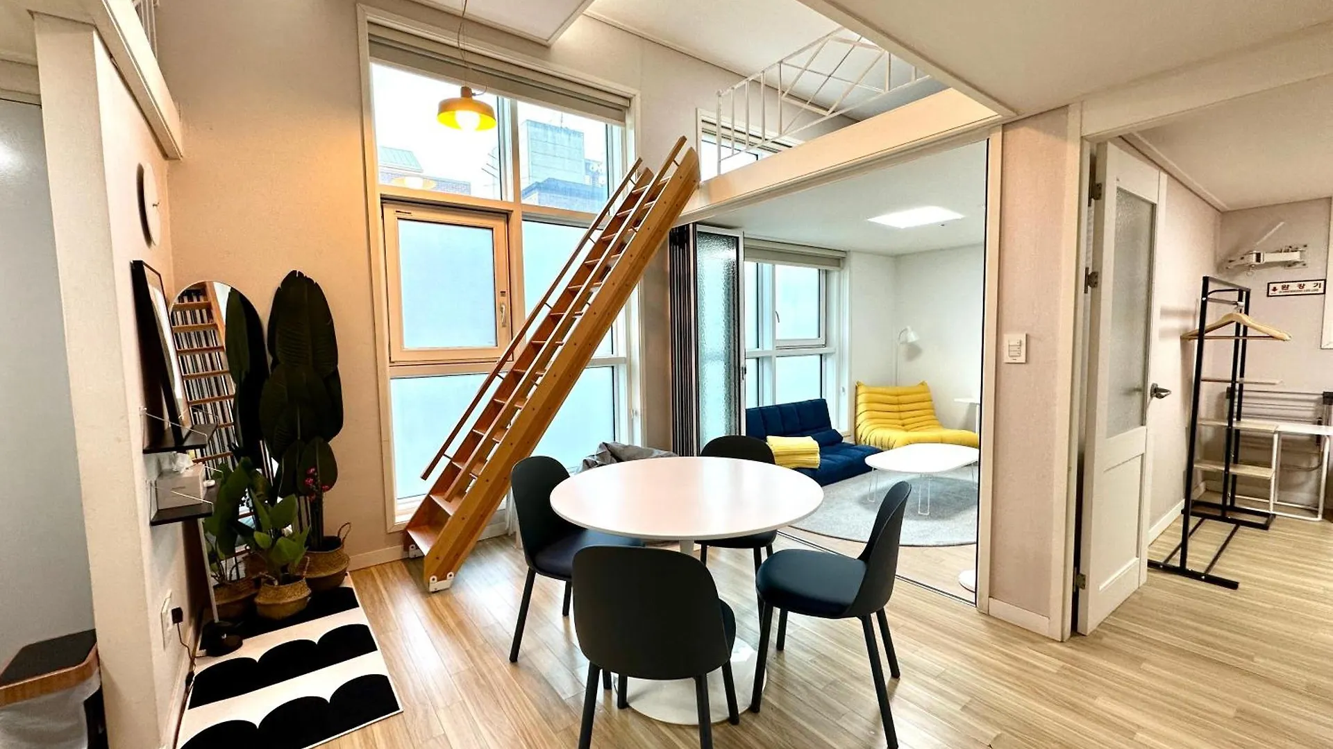 4Th Floor Entire Gangnam Apartment Seul